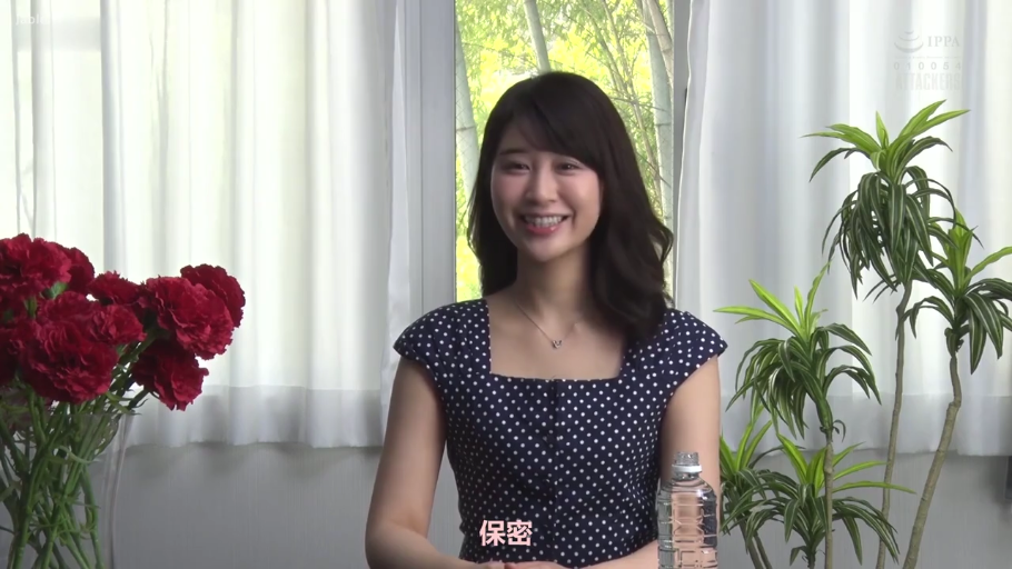 胸部 · 卧室 · 床铺 · 白衬衫 · 舔乳 · 近景 · 沉醉 · 半靠