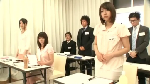 真剣 · 站姿 · 全景 · ビジネススーツ · 办公桌椅 · 群像 · 会议室 · 面试行为