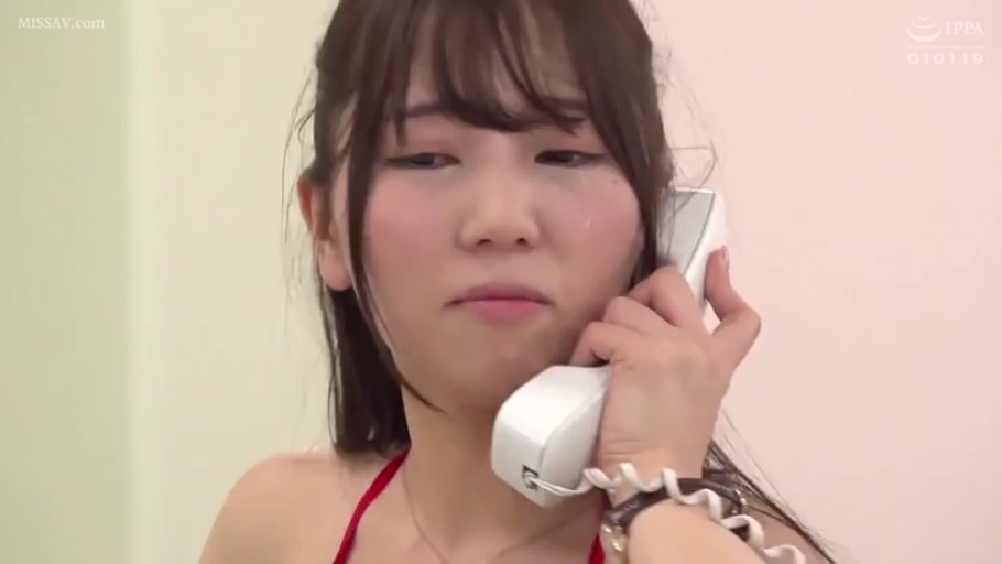 室内 · 面部特写 · 红色比基尼