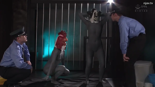 蹲姿 · 监狱 · 远景 · 全身紧身衣