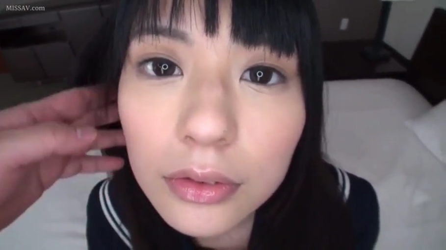 脸部特写 · 卧室 · 水手服