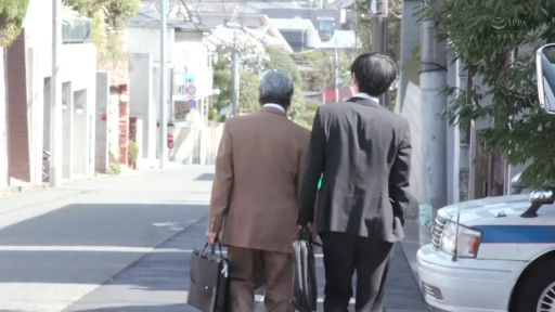 室内 · 全裸 · 陶醉 · 多人性爱 · 私处 · 按摩棒 · M字腿 · 液体