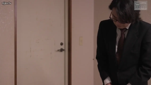 Indoor · Stand · 上半身 · Suit