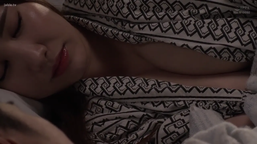 和室 · 平静 · 远景 · 多人 · 被褥 · 浴衣 · 睡觉 · 横卧