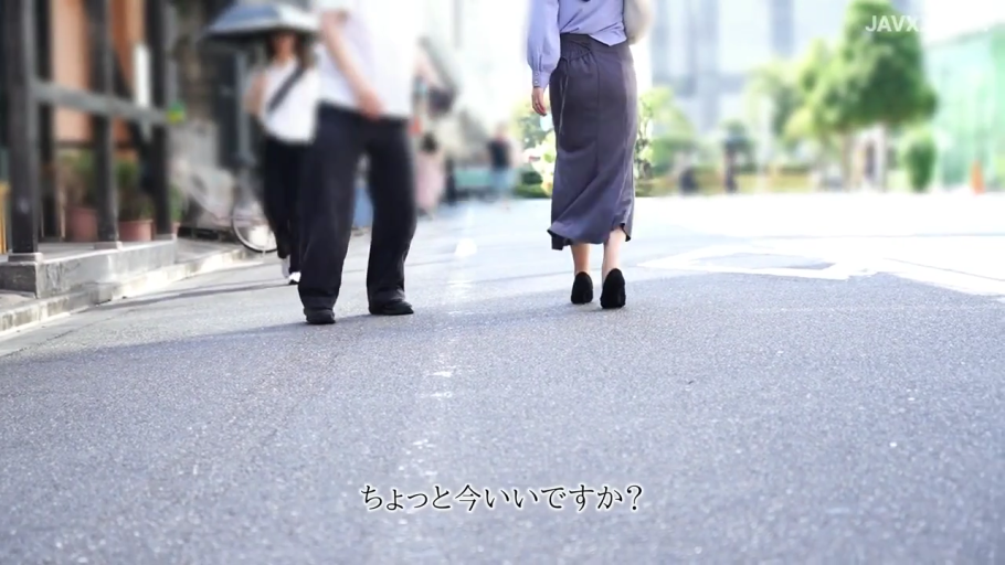 交谈 · 专注 · 卧室 · 全景 · 手机 · JK制服 · 对坐 · 人脸模糊