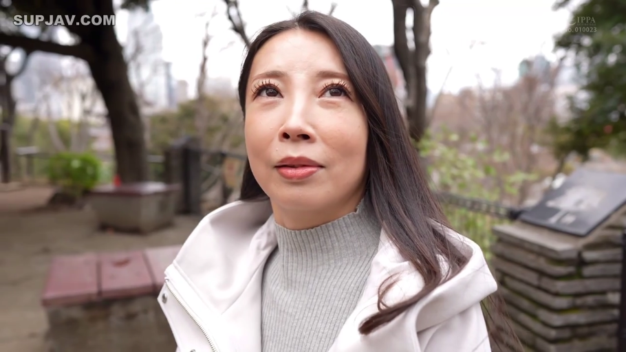 俯身 · 全裸 · 浴室 · 巨乳 · 乳交 · 白色液体