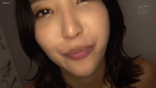 室内 · 脸部特写 · 微笑 · 注视 · 正面 · 颜值