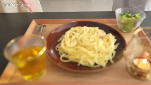 室内 · 露乳 · 胸部特写 · 闭眼 · 卧姿 · 猫耳发箍 · 白色荷叶边上衣 · 粉色长发