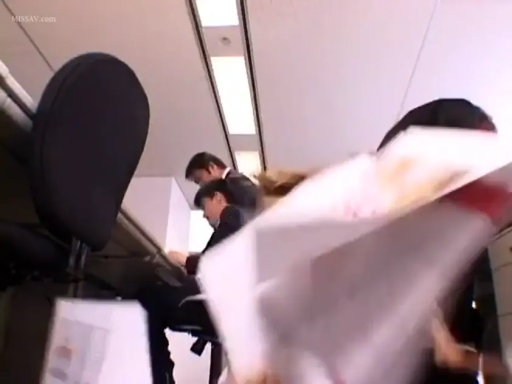 室内 · 俯身 · 口交 · 打码 · 裸体 · 局部特写 · 模糊 · 纸张