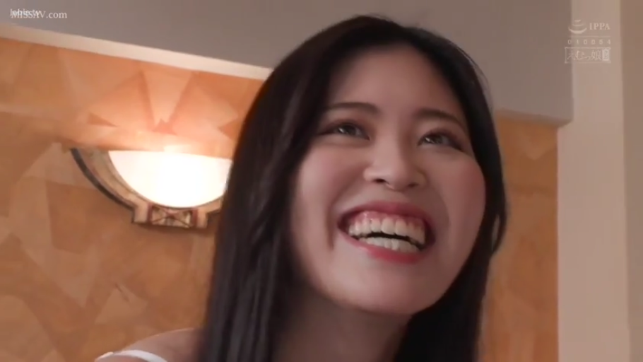 Indoor · Close-up of the face · Tilt head back · White camisole