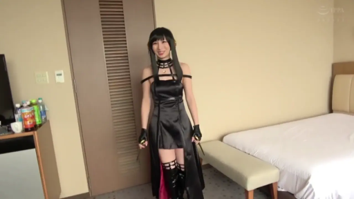 全身 · 角色扮演 · 卧室 · 站立 · 展示 · 微笑 · Cosplay服饰 · 金针