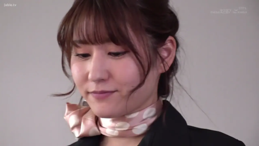 室內 · 面部特寫 · 職業裝