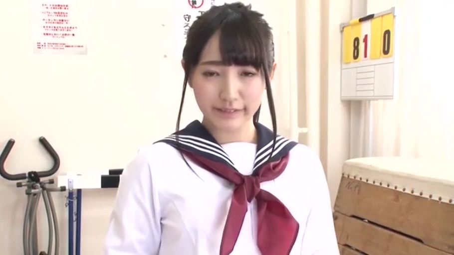 忧郁 · 沙发 · 客厅 · 休闲装 · 并排坐 · 交流 · 生活场景