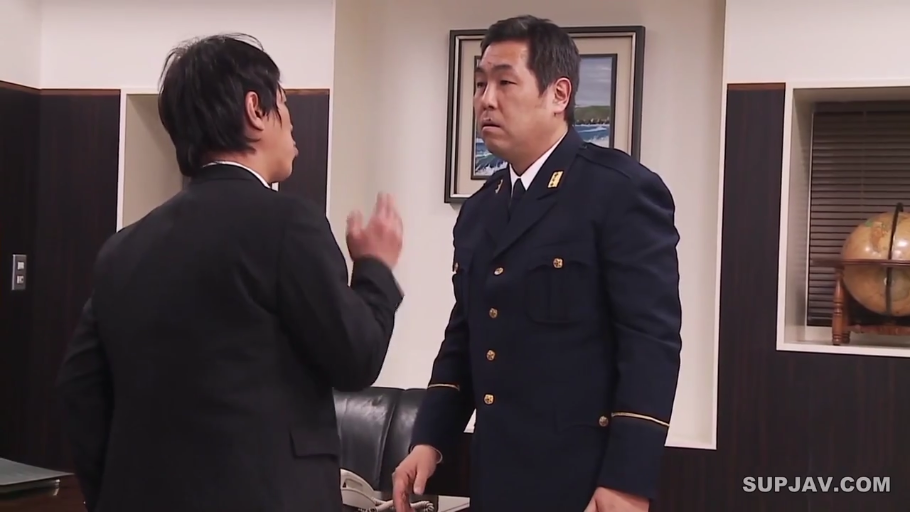 骑乘位 · 胸部 · 和室 · 迷离 · 性行为 · 跨坐 · 红色背心