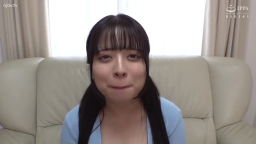 性交 · 脸部特写 · 卧室 · 愉悦 · 仰卧 · 半裸 · 被褥 · 近摄