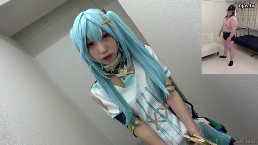 室内 · 站姿 · 凝视 · 上半身特写 · 无表情 · 假发 · 角色扮演服