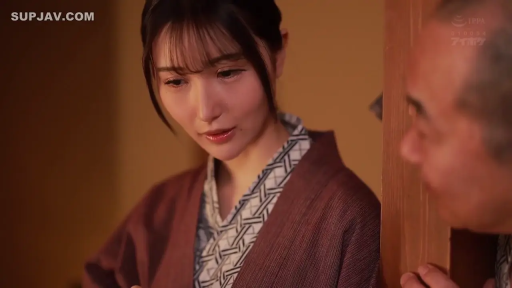 室内 · 揉乳 · 全裸 · 胸部特写 · 仰卧 · 快感 · 手