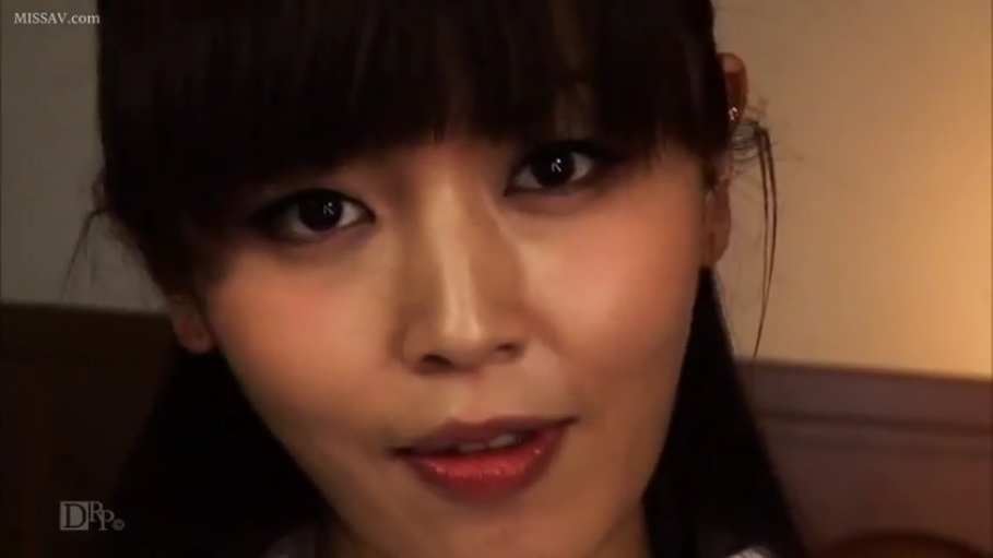 室内 · 脸部特写 · 衬衫