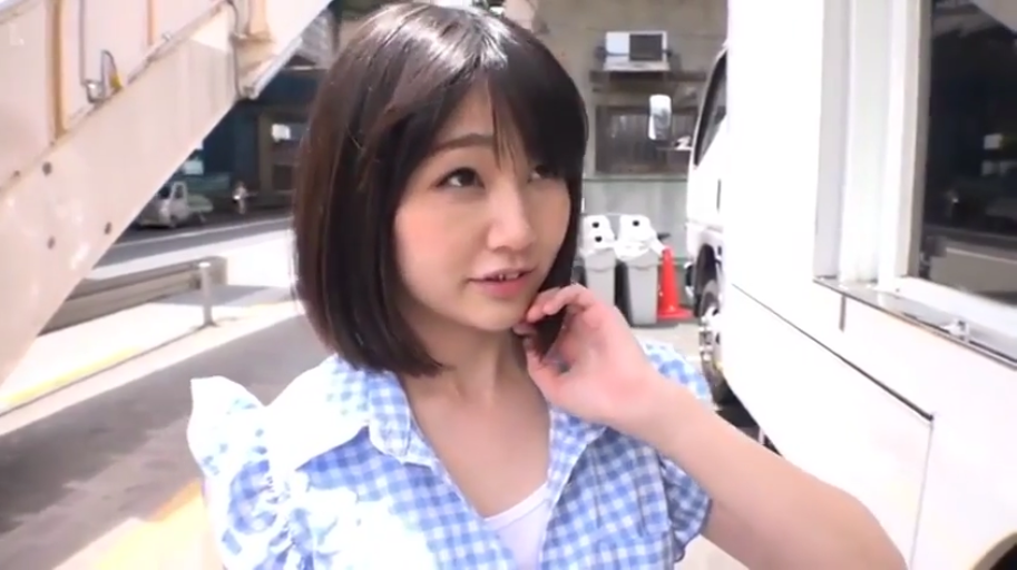 室内 · 陶醉 · 私处特写 · 仰卧 · 内衣 · 指淫 · 手部细节