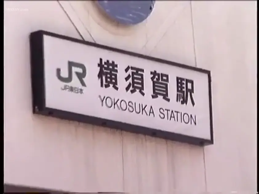 胸部 · 卧室 · 陶醉 · 仰卧 · 裸体 · 呻吟 · 床单 · 朦胧感