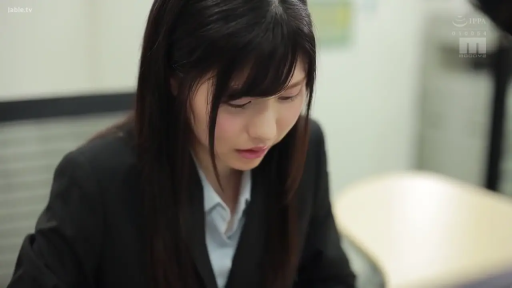 Sitting Posture · Half-body · 办公室 · Business attire