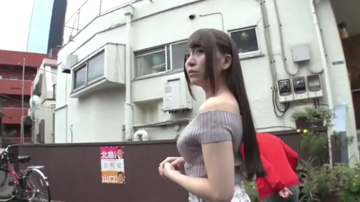 坐姿 · 胸部 · 迷离 · 自慰 · 便装 · 熟女 · 廊下 · 洒水壶