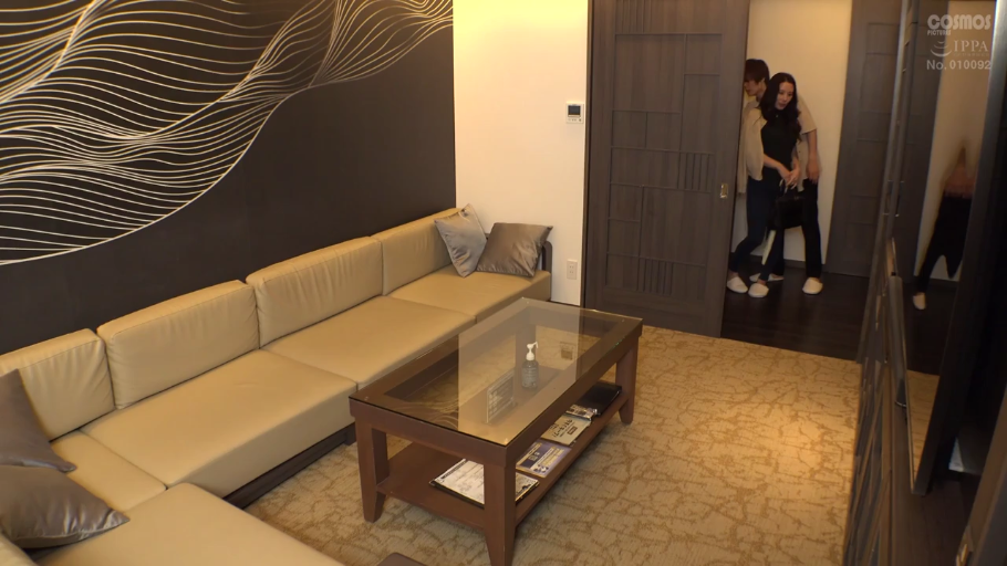 站立 · 全景 · 酒店房间 · 休闲服