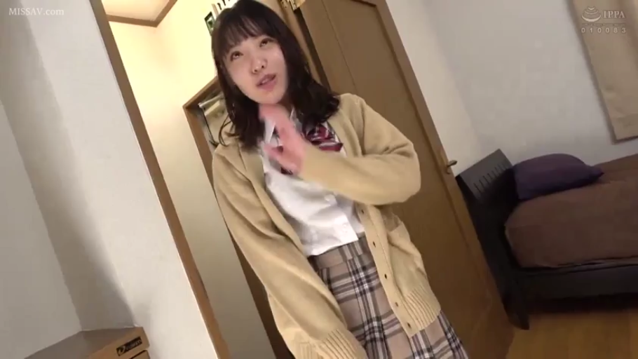 卧室 · 站立 · 自然 · 半身 · JK制服 · 说话 · 亚洲女性