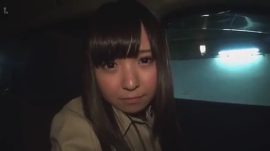 卧室 · 仰卧 · 上半身 · 痛苦 · 束缚 · 项圈 · 铁链 · M属性