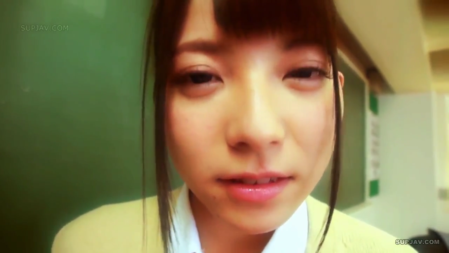 Classroom · Close-up of the face · 学生装