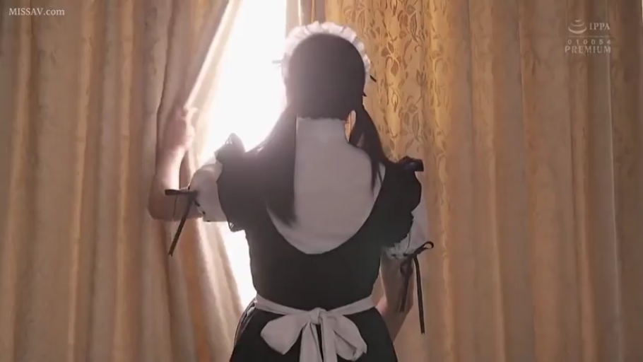 室内 · 中景 · 女仆装