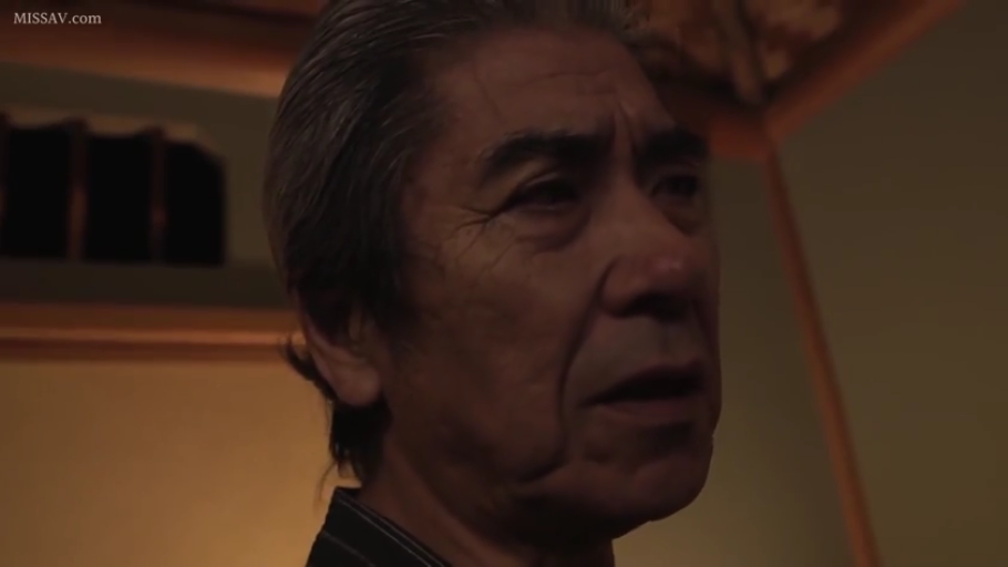 室内 · 脸部特写 · 和服