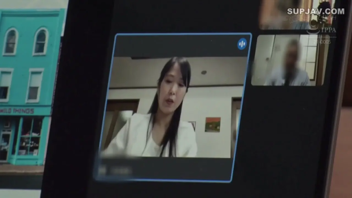 坐姿 · 严肃 · 面部 · 办公室 · 职业装 · 平板电脑 · 屏幕截图 · 视频会议