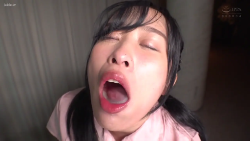 Indoor · 面部特写 · Tilt head back · Pink shirt