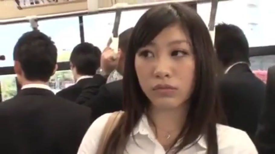 坐姿 · 胸部 · 揉乳 · 享受 · 沙发 · 胸罩 · 前戏
