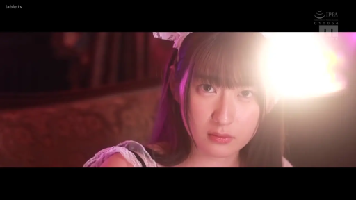 Indoor · Sitting Posture · 面部 · Gaze · 女仆装 · 清冷 · 蕾丝发带 · 剧照