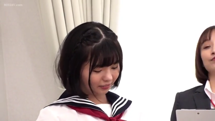 室内 · 全身 · 站立 · 平静 · 摆拍 · Cosplay服 · 蓝发动漫角色