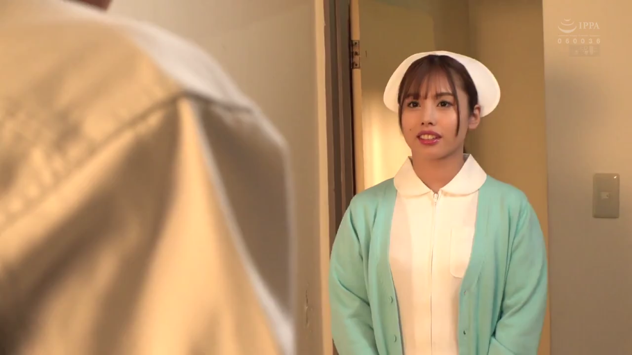 护士帽 · 护士服 · 角色扮演 · 站立 · 中景 · 对视 · 诊所 · 亲切