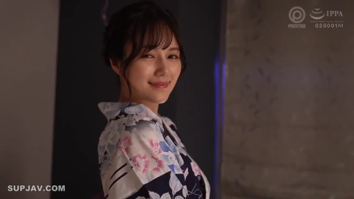 面部特写 · 注视镜头 · 室内房间 · 印花浴衣 · 侧身回头 · 温柔恬静 · 日系和风