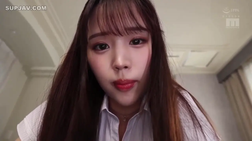 室内 · 顔部のクローズアップ · 白色衬衫 · POV视角 · 凝視 · 俯视姿势 · 委屈表情