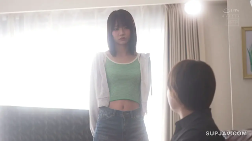 Melancholy · Stand · Trunk · Living room · Plot · Eye contact · Curtain · 露脐装