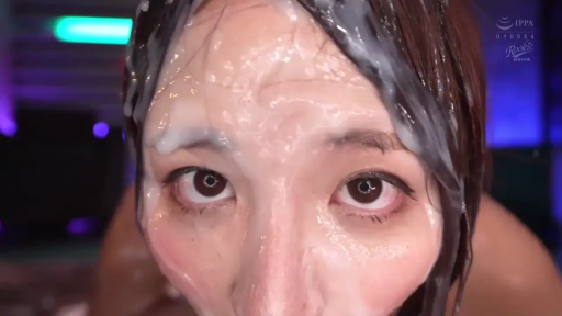 室内 · 面部特写 · 裸体 · 正面