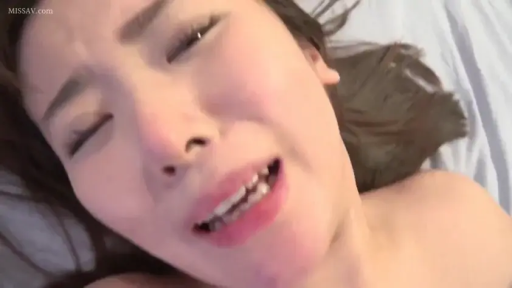 脸部特写 · 卧室 · 裸体 · 呻吟 · 卧姿 · 流汗 · 激昂