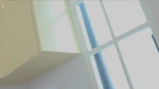 窗边 · 未知 · 画面模糊 · 窗框