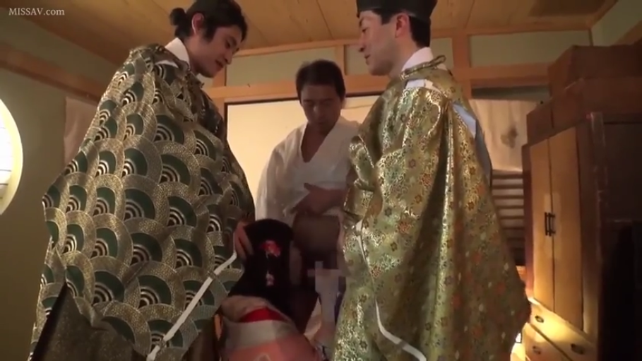 专注 · 口交 · 和室 · 中景 · 跪姿 · 和服 · 日本AV