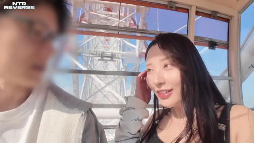 平静 · 并排坐 · 否 · 休闲服 · 人脸打码 · 摩天轮 · 约会