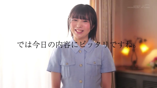 Indoor · Subtitles · Desk lamp · 上半身 · 亲切 · Stand facing the mirror directly. · 蓝色短袖衬衫 · 微笑说话