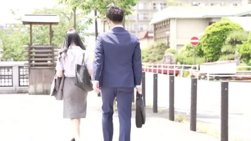 室内 · 多人性爱 · 露出 · 长靴 · 高潮 · 白色制服 · 无特写 · 被抱姿