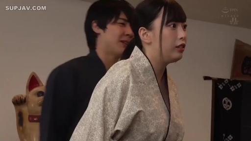 站立 · 中景 · 和服 · 日式房间