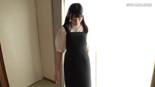 俯身 · 脸部 · 全裸 · 卧室 · 床 · 裸露 · 大笑 · 盯视
